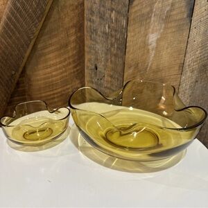 VTG MCM Anchor Hocking Glass Pinched Honey Gold Chip And Dip Set 9”x9” & 5”x5”